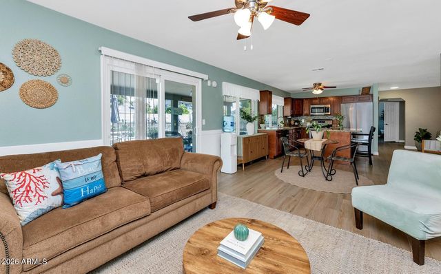 6038 W DESERT HILLS Drive, Glendale, AZ 85304