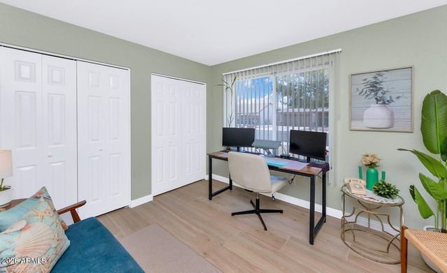 6038 W DESERT HILLS Drive, Glendale, AZ 85304