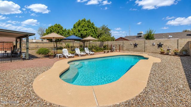 6038 W DESERT HILLS Drive, Glendale, AZ 85304
