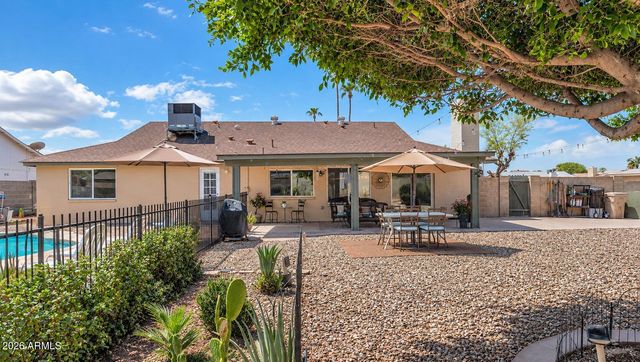6038 W DESERT HILLS Drive, Glendale, AZ 85304