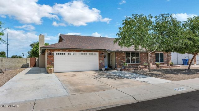 6038 W DESERT HILLS Drive, Glendale, AZ 85304