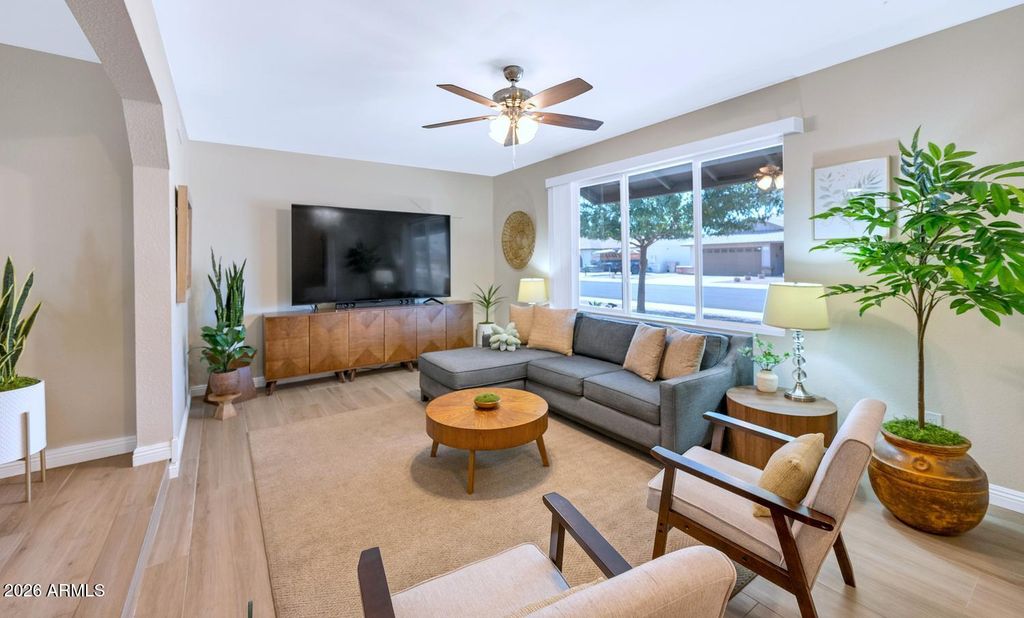 6038 W DESERT HILLS Drive, Glendale, AZ 85304 — photo 3