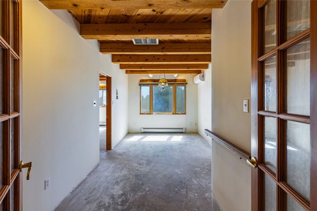15 Coyote Trail, Santa Fe, NM 87508