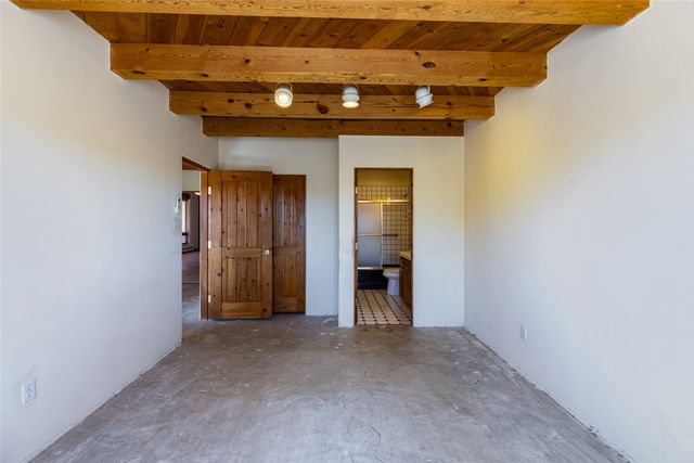 15 Coyote Trail, Santa Fe, NM 87508