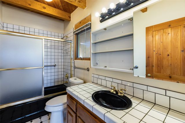 15 Coyote Trail, Santa Fe, NM 87508