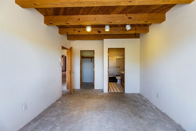 15 Coyote Trail, Santa Fe, NM 87508