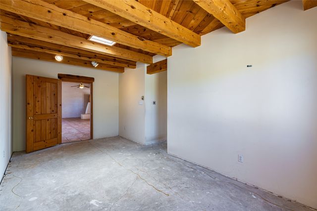 15 Coyote Trail, Santa Fe, NM 87508