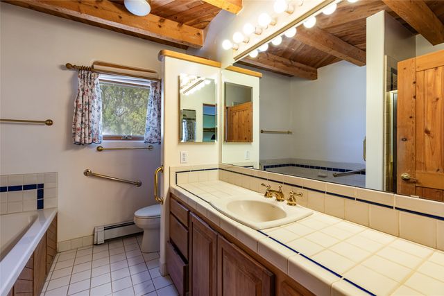 15 Coyote Trail, Santa Fe, NM 87508