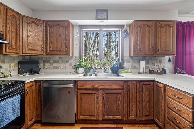 1810 Harborview Drive, Vienna, NY 13308