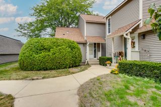 907 Vose Drive, Gurnee, IL 60031