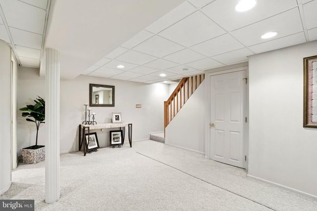 64 WOLFPACK RD, Hamilton, NJ 08619