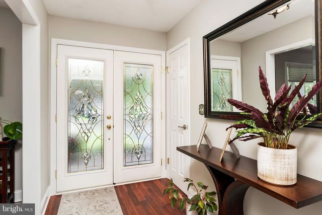 64 WOLFPACK RD, Hamilton, NJ 08619