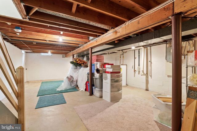 64 WOLFPACK RD, Hamilton, NJ 08619
