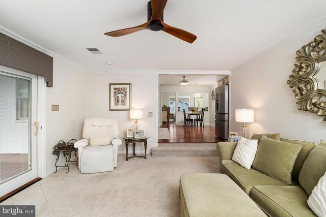 64 WOLFPACK RD, Hamilton, NJ 08619