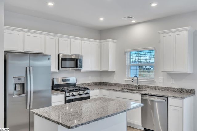 106 Randwick Lane, Greer, SC 29651