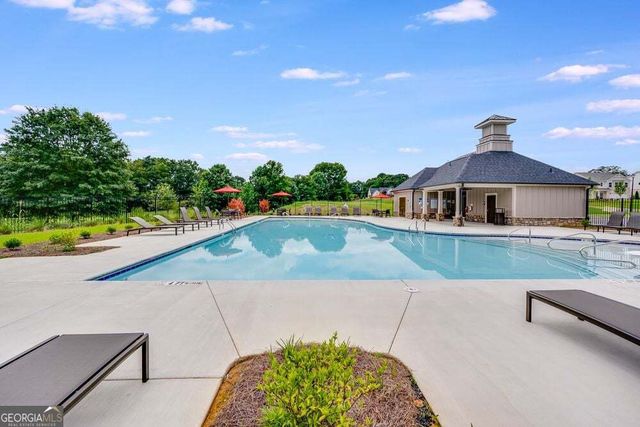 1703 Fawlocke Run, Loganville, GA 30052