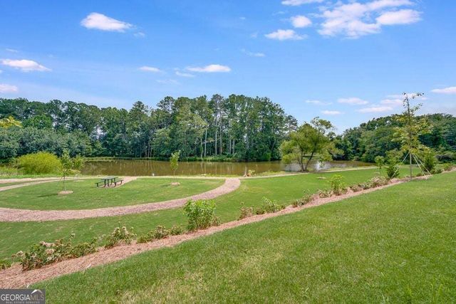 1703 Fawlocke Run, Loganville, GA 30052