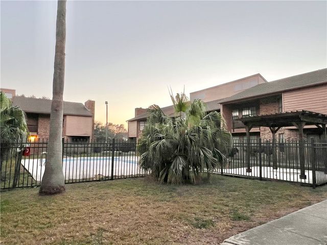 7122 Premont Dr F202, Corpus Christi, TX 78414