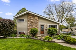 525 N 3rd Avenue, Villa Park, IL 60181