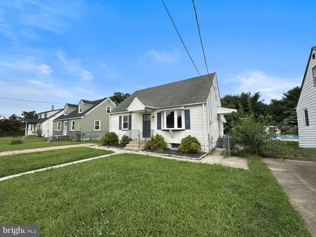 10 WATTS AVE, Burlington, NJ 08016