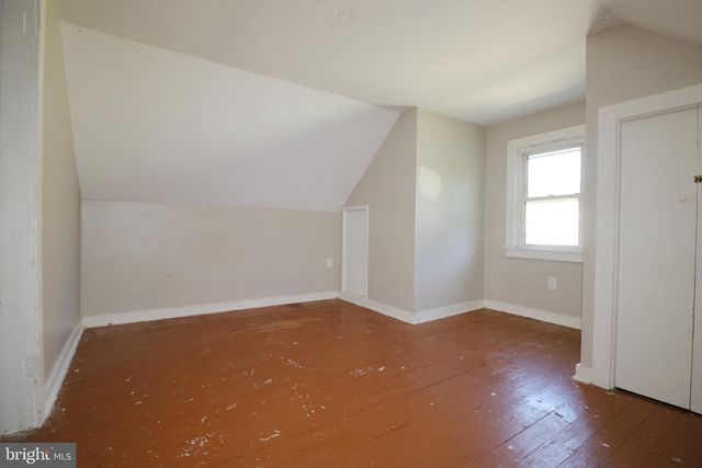 10 WATTS AVE, Burlington, NJ 08016