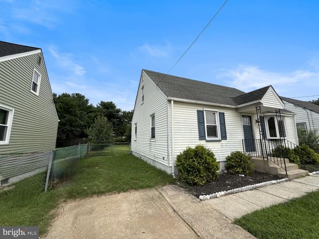 10 WATTS AVE, Burlington, NJ 08016