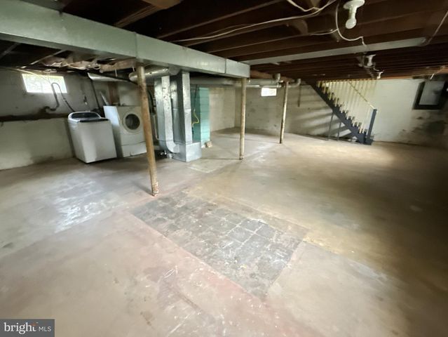 10 WATTS AVE, Burlington, NJ 08016