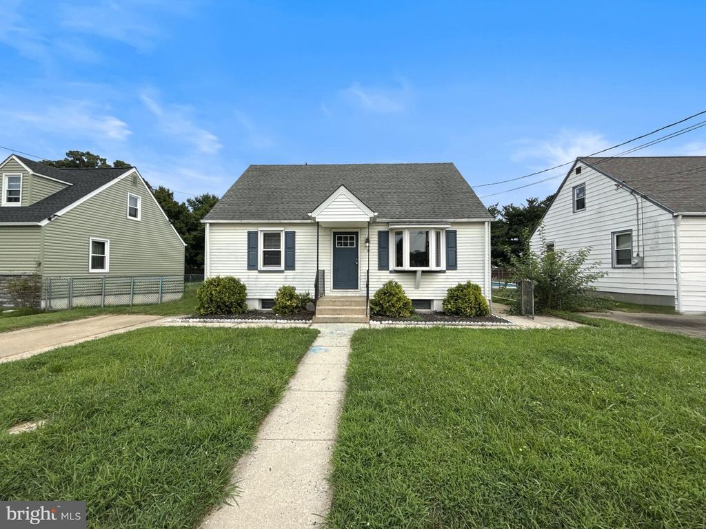 10 WATTS AVE, Burlington, NJ 08016