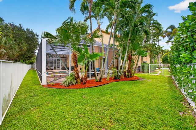 1183 Canyon Way, Wellington, FL 33414