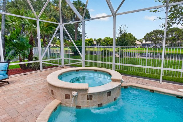 1183 Canyon Way, Wellington, FL 33414
