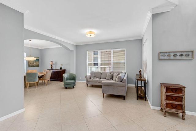 1183 Canyon Way, Wellington, FL 33414
