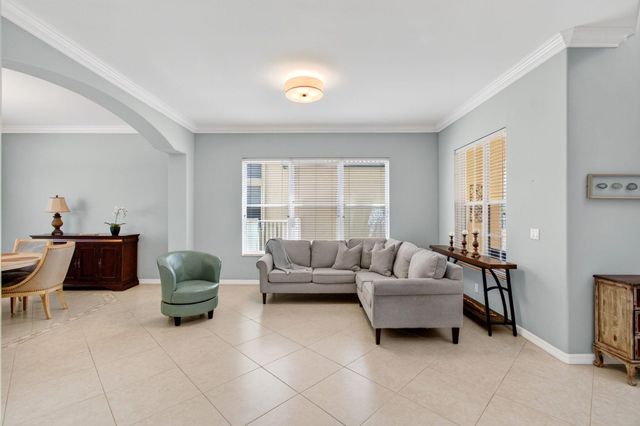 1183 Canyon Way, Wellington, FL 33414