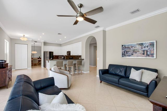 1183 Canyon Way, Wellington, FL 33414