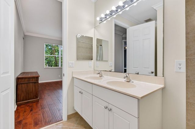 1183 Canyon Way, Wellington, FL 33414