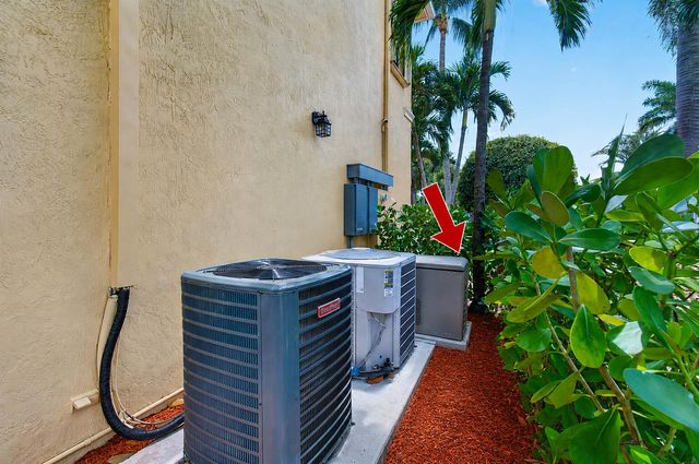 1183 Canyon Way, Wellington, FL 33414