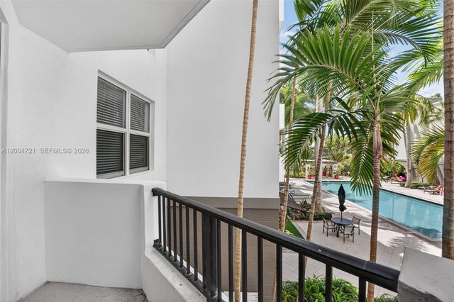 2401 NE 65th St 205, Fort Lauderdale, FL 33308
