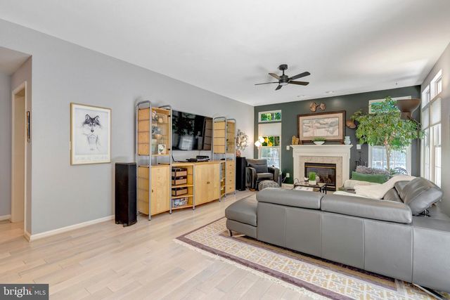10090 TUMMEL FALLS DR, Bristow, VA 20136