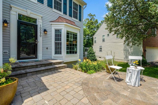 10090 TUMMEL FALLS DR, Bristow, VA 20136