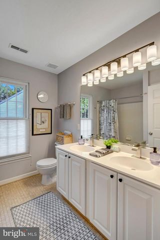 10090 TUMMEL FALLS DR, Bristow, VA 20136