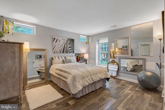 10090 TUMMEL FALLS DR, Bristow, VA 20136