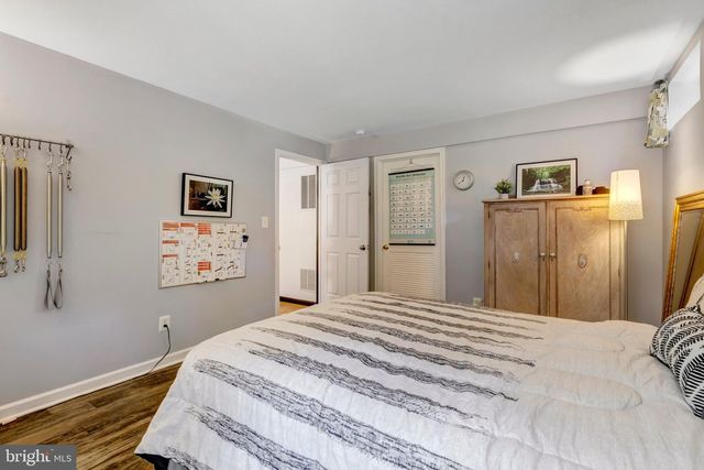 10090 TUMMEL FALLS DR, Bristow, VA 20136