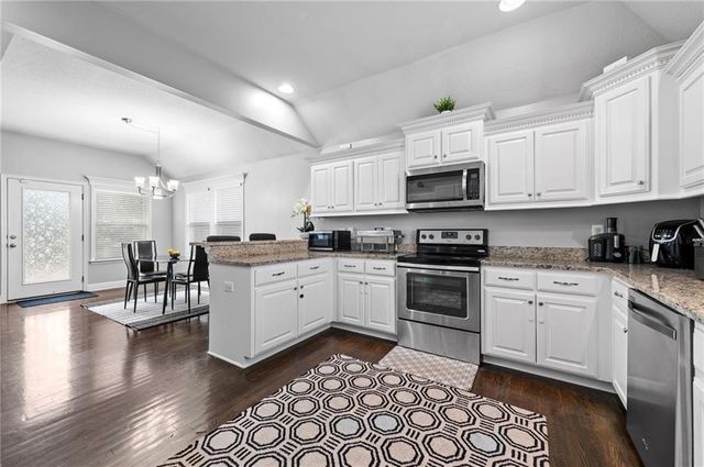 11331 Yecker Avenue, Kansas City, KS 66109