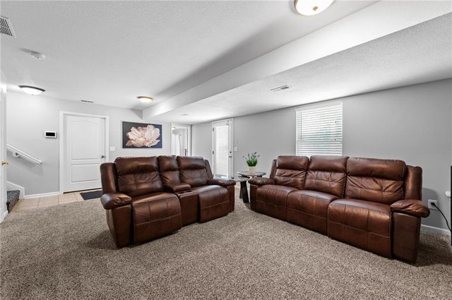 11331 Yecker Avenue, Kansas City, KS 66109