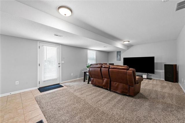 11331 Yecker Avenue, Kansas City, KS 66109