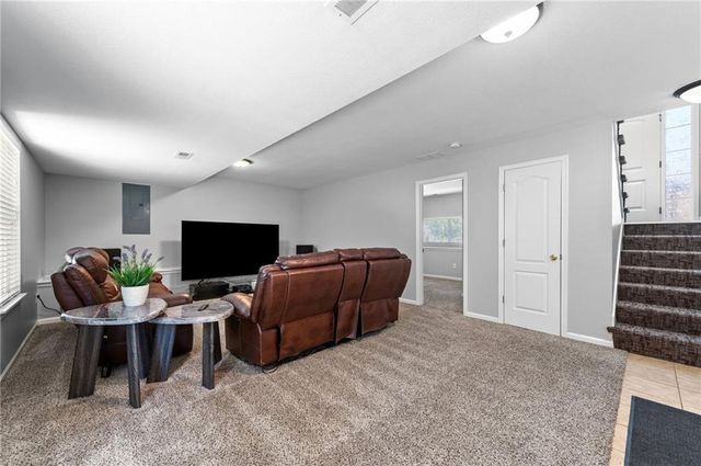 11331 Yecker Avenue, Kansas City, KS 66109