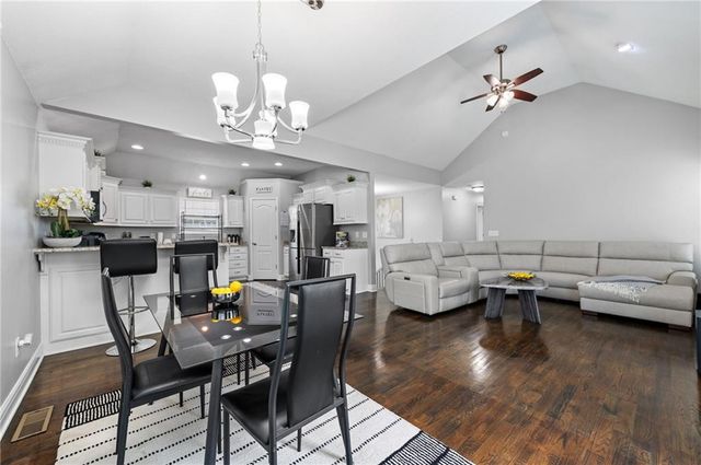 11331 Yecker Avenue, Kansas City, KS 66109