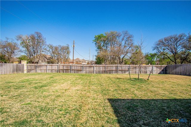7213 Greenfield Drive, Temple, TX 76502