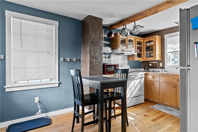 26 Perry Street 1, Newport, RI 02840