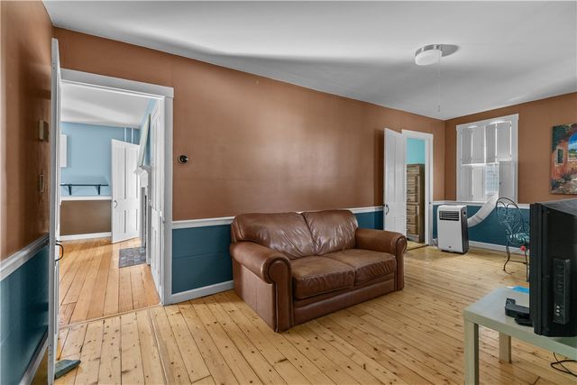 26 Perry Street 1, Newport, RI 02840