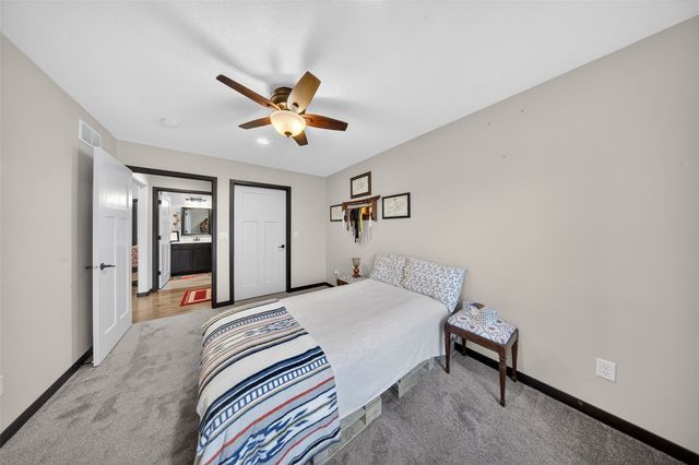 614 Croell Avenue, Tiffin, IA 52340